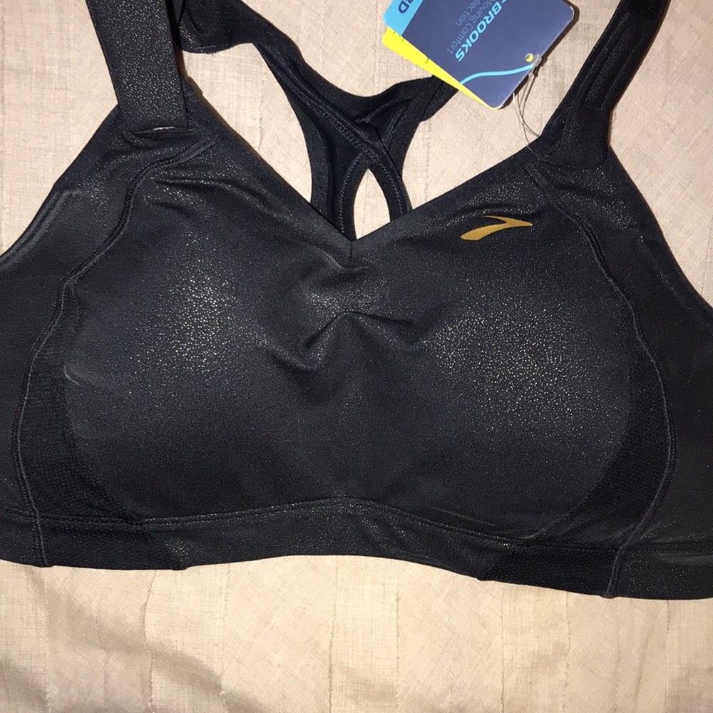 🆕 Brooks sports bra.